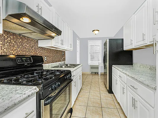 Sold by REMAX Distinguished Homes | media 27