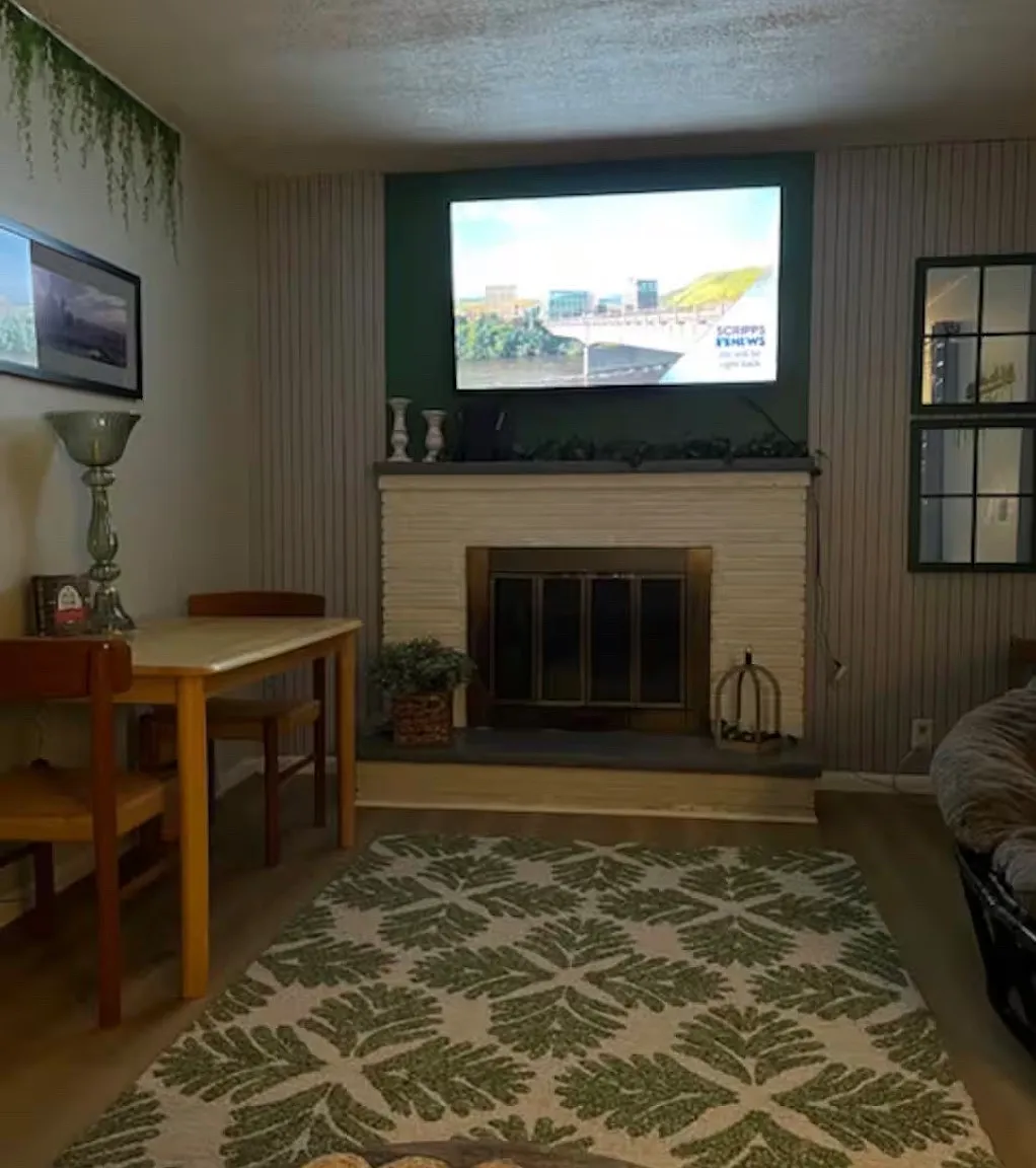 2 bed, 1864 sqft, $2,495 — Photo 2