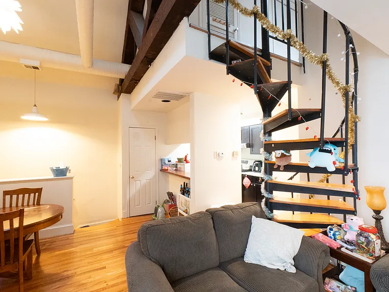 3613 Lancaster Ave — Photo 2