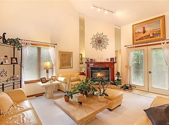 5th image of 1850 Viking Cir