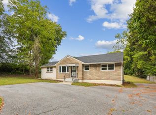 561 Delsea Dr, Sewell, NJ 08080