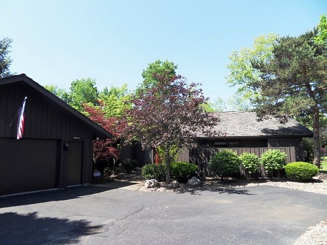 1st image of 145-19 Hawthorne Dr