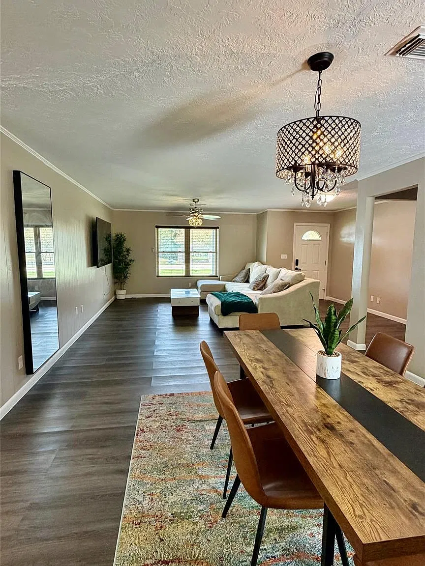 3 bed, 2.0 bath, 1544 sqft, $2,450 — Photo 4