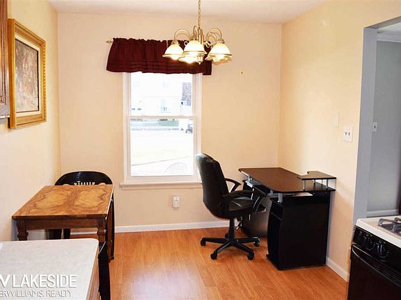 5th image of 45834 Kensington St