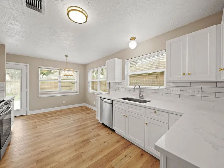 19211 Haystream Dr — Photo 11