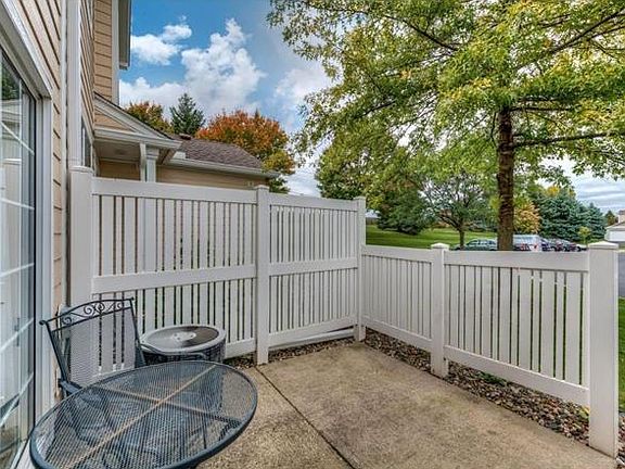 3rd image of 656 Mariner Way