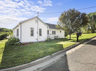 904 State St, Mineral Point, WI 53565