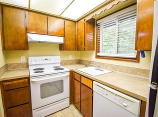 Donna Place Apartments 3118-19, Forest Grove, OR 97116