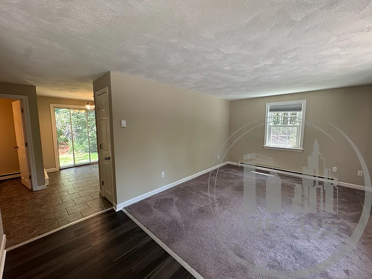 10 Nichols St #4 — Photo 3