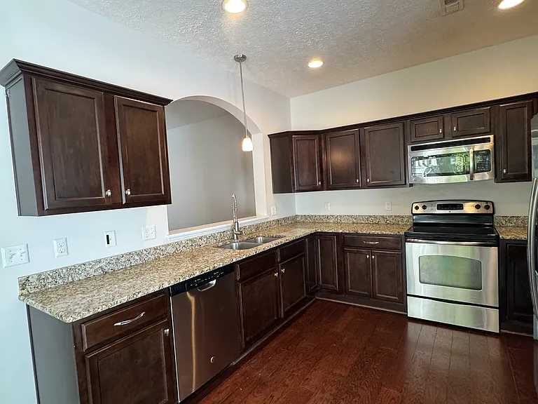 207 Portico St — Photo 9
