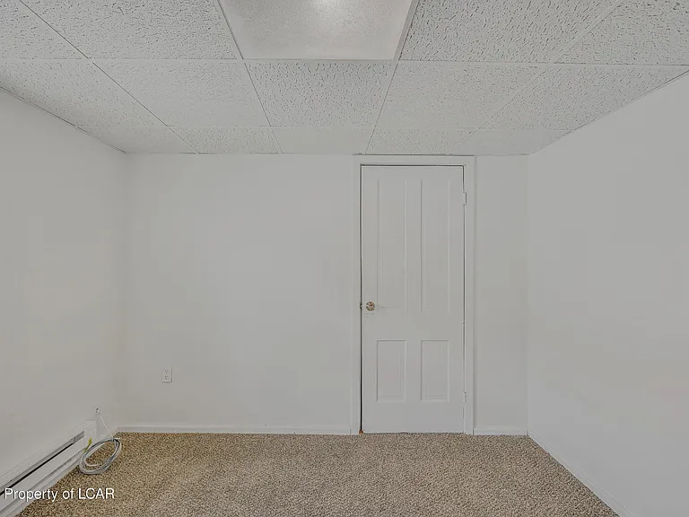 323 Vaughn St — Photo 18