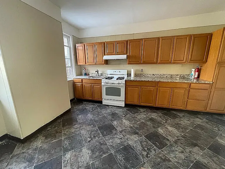 60 Clendenny Ave #2 — Photo 5