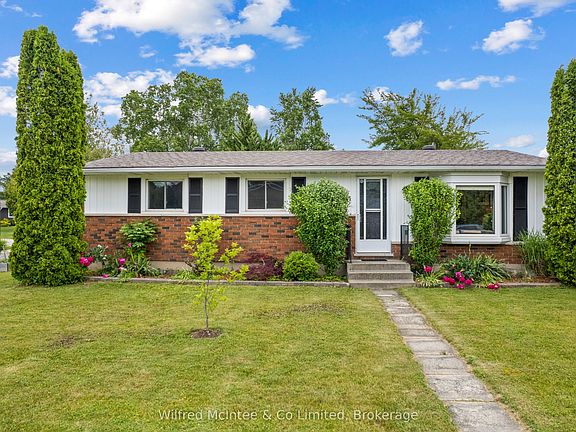 2nd image of 39 Inverlyn Cres N