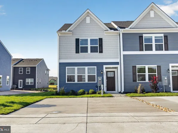 561 Norwood Dr, Ellendale, DE 19941