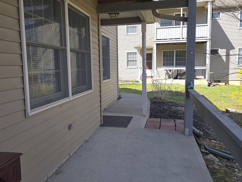 Side patio