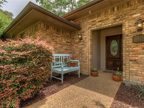 3rd image of 4515 Silverthorn Dr