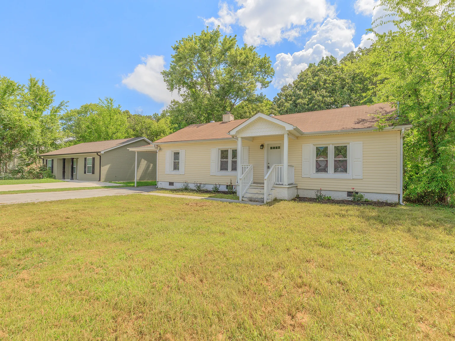 3 bed, 1320 sqft, $1,800 — Photo 2