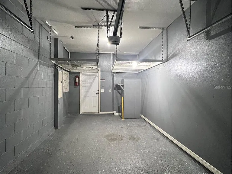2137 Betsy Ross Ln #2137 — Photo 32