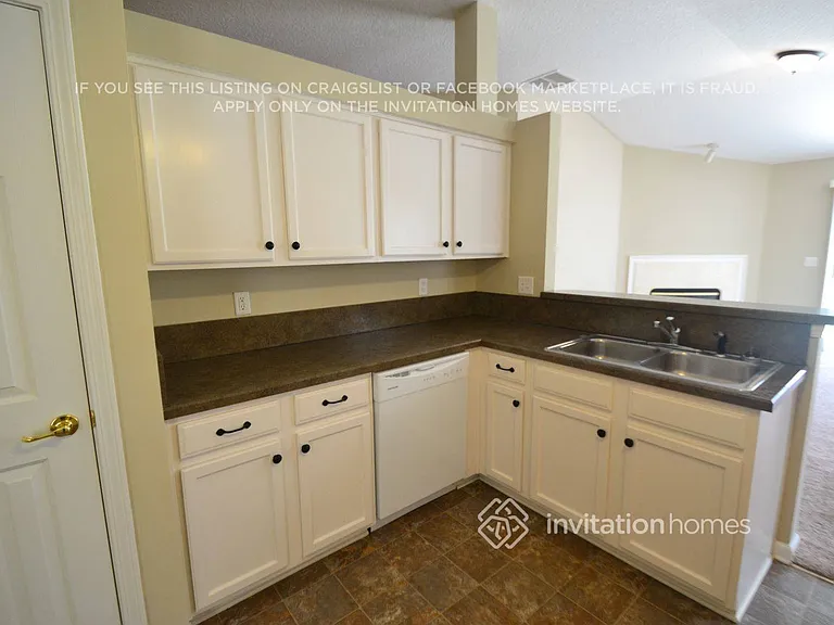 8040 Tuxford Ln — Photo 6