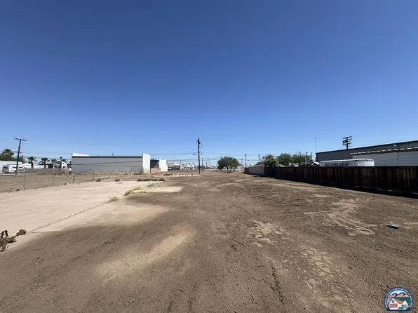 410 E State St, El Centro, CA 92243