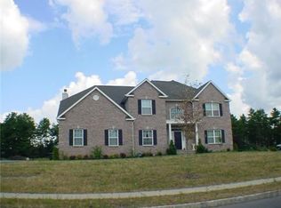 16 Duchess Dr, Monroe Township, NJ 08831