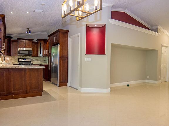 3rd image of 5722 Lake George Pl