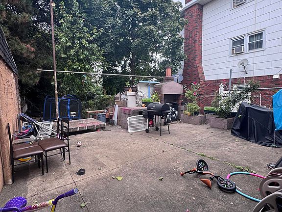 5th image of 17 Green Ct