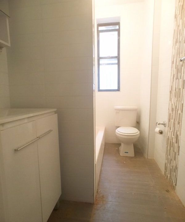 2nd image of 55 W Mosholu Pkwy N APT 3A
