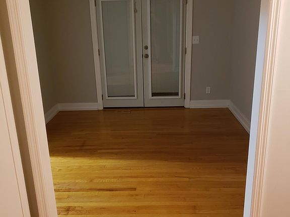 3rd image of 108 Grandview Manor Dr