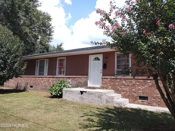 1800 Carver St, New Bern, NC 28560