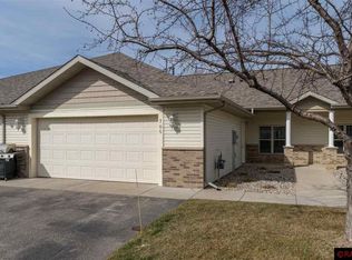 705 Dublin Ct, Mankato, MN 56001