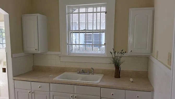 118 W 28th St — Photo 7