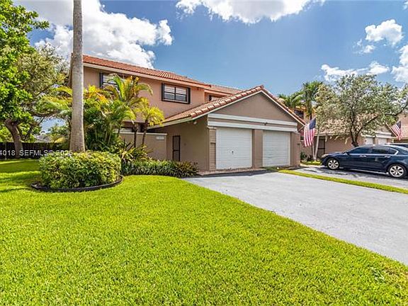 4th image of 11668 SW 91st Ter #Townhouse 11668
