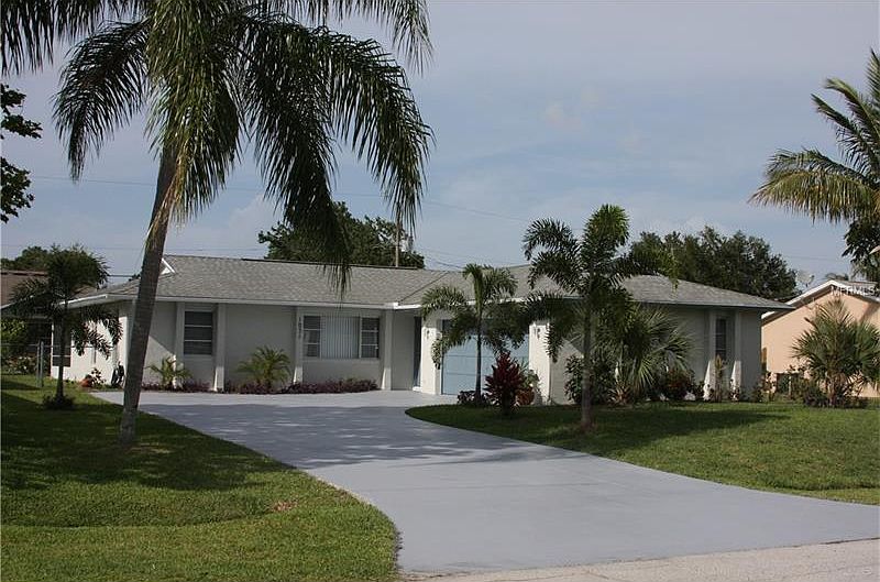 1st image of 1031 SE Spinnaker Ave