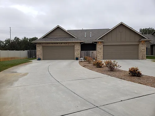3324 E Sunflower Dr Photo 1