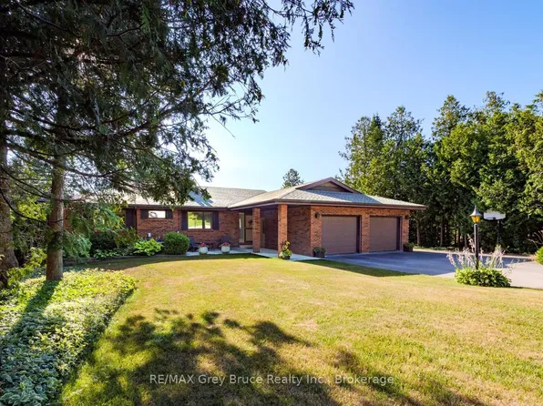 491 Balmy Beach Rd, Georgian Bluffs, ON N4K 5N4