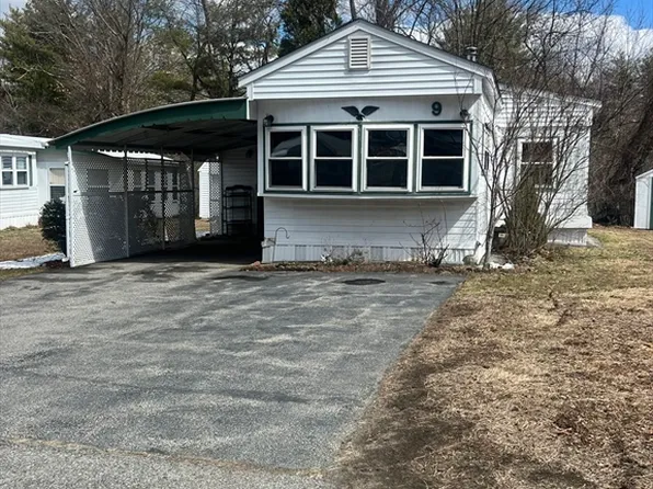 9 Rebecca Ave, Hudson, MA 01749