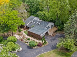 4355 Middleton Dr, Bloomfield Hills, MI