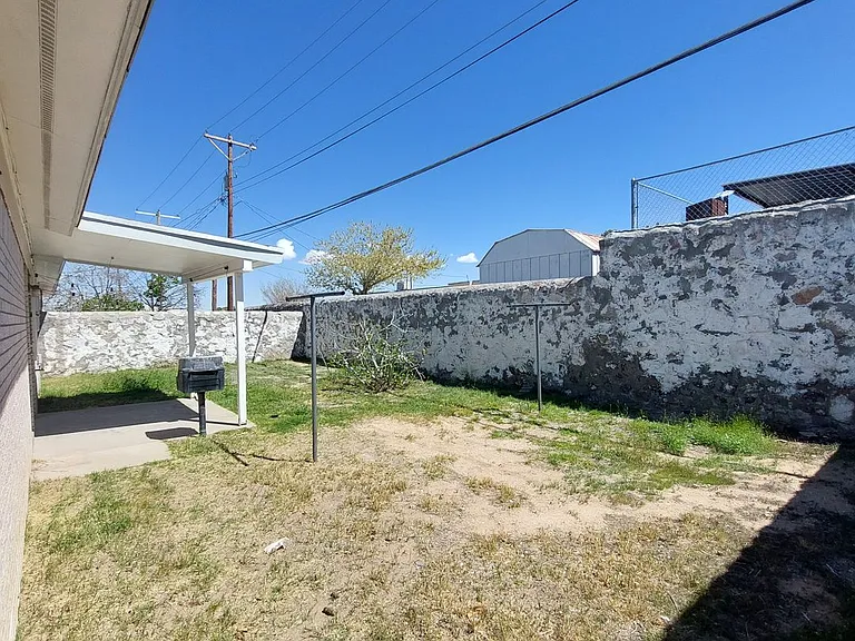 2212 Cumbre Negra St — Photo 28