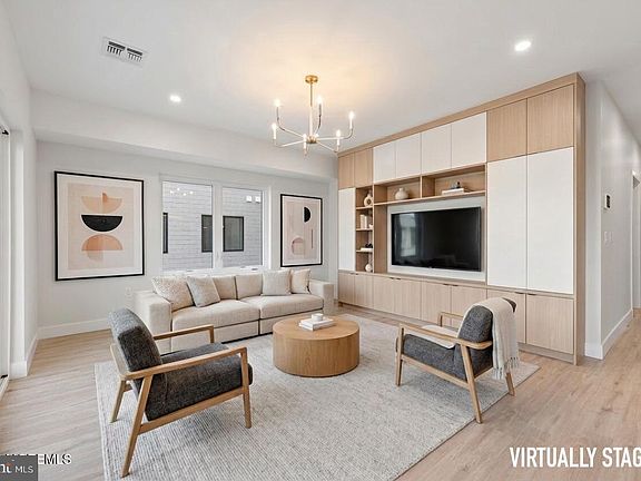 3rd image of 401 Boulevard Blvd #405