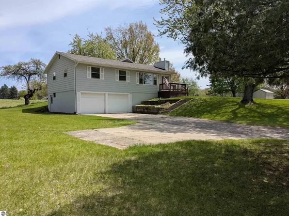 4441 S Meridian Rd, Mount Pleasant, MI 48858