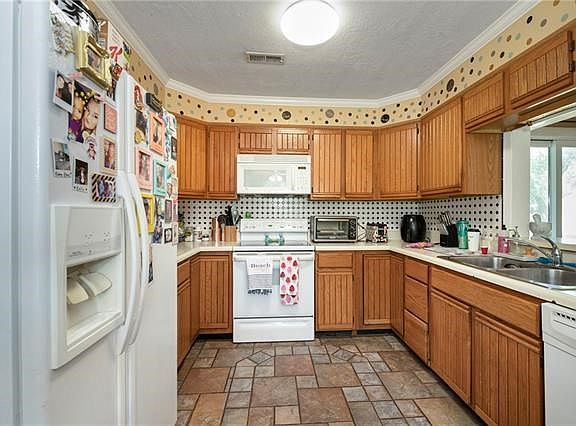 5th image of 8002 E 82nd St