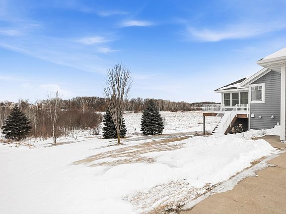 5th image of 3537 Wildflower Rd S