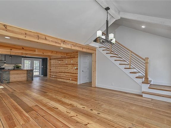 5th image of 8448 Manchester Ave