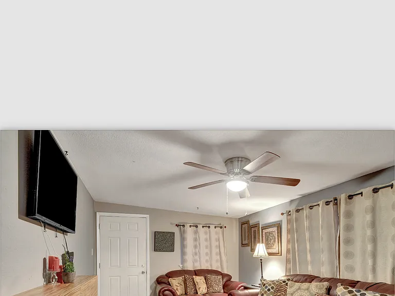 1315 S Wolff St — Photo 17