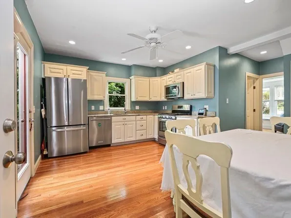 53 Summit St #1, Hyde Park, MA 02136