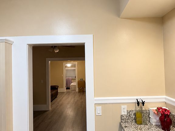 4th image of 8965 Langs Hill Rd #4