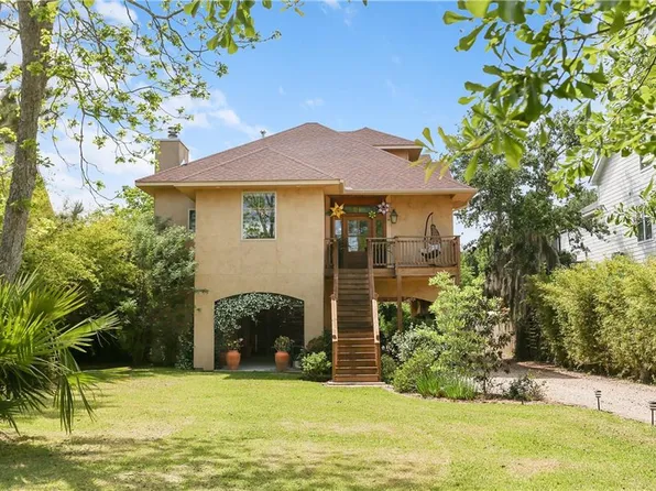 1124 Main St, Madisonville, LA 70447