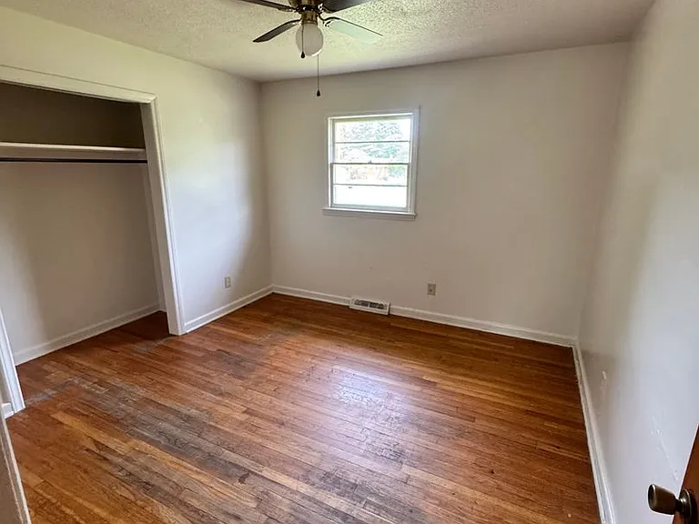 1223 Masonic Dr — Photo 20