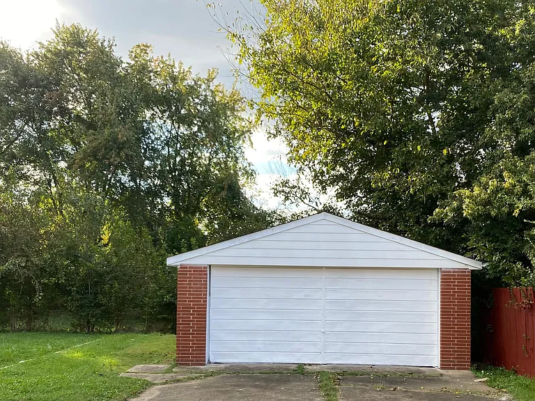 8202 Gloxinia Dr — Photo 2